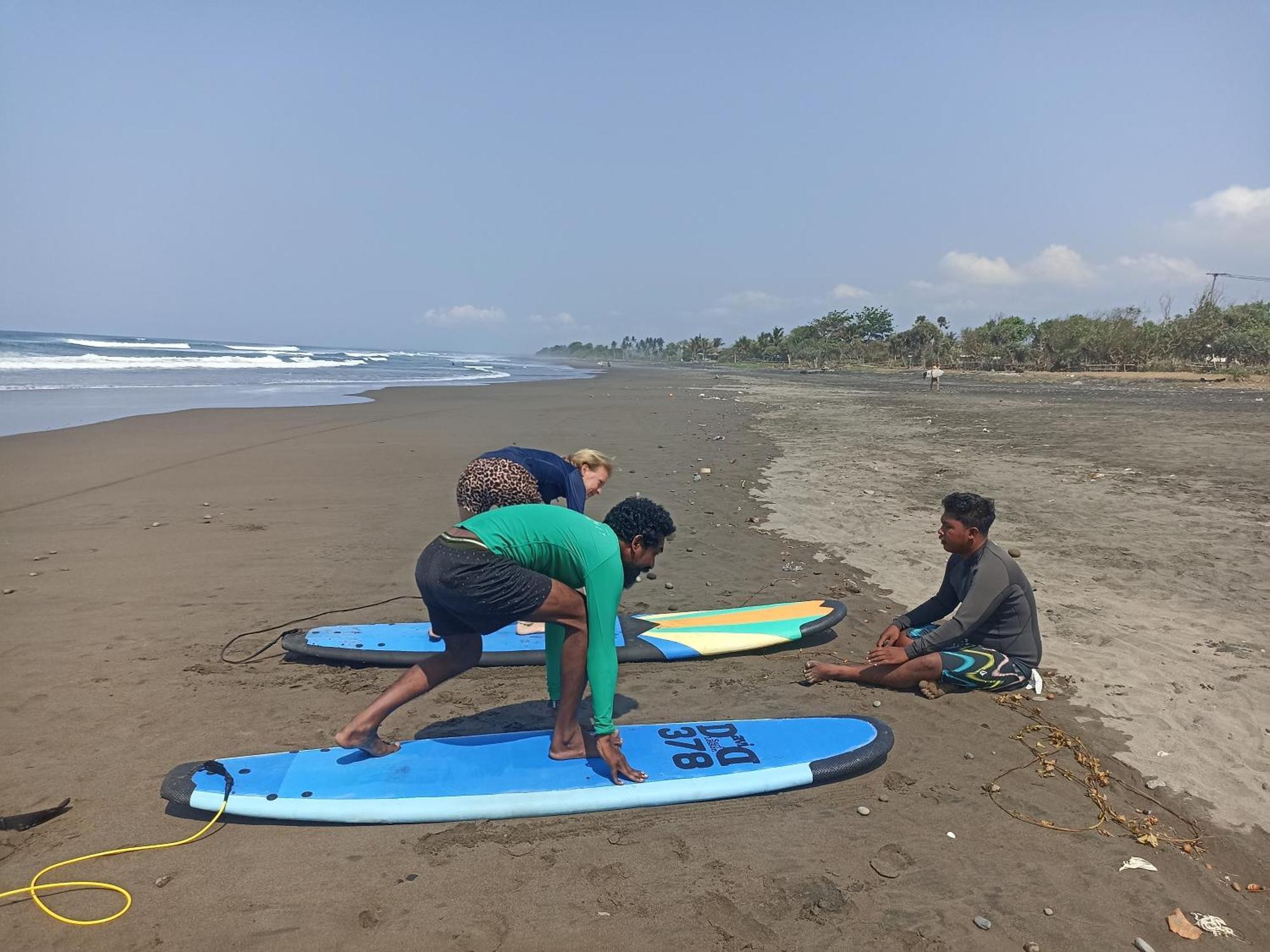 Апартаменти Ayolah Surf House &Surf Camp Jembrana  Екстер'єр фото