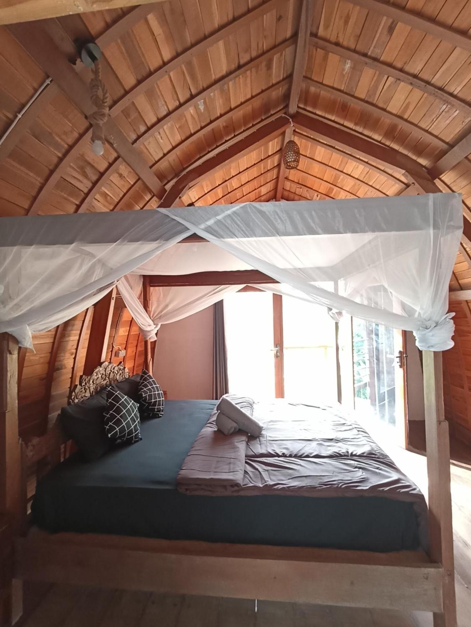 Апартаменти Ayolah Surf House &Surf Camp Jembrana  Екстер'єр фото