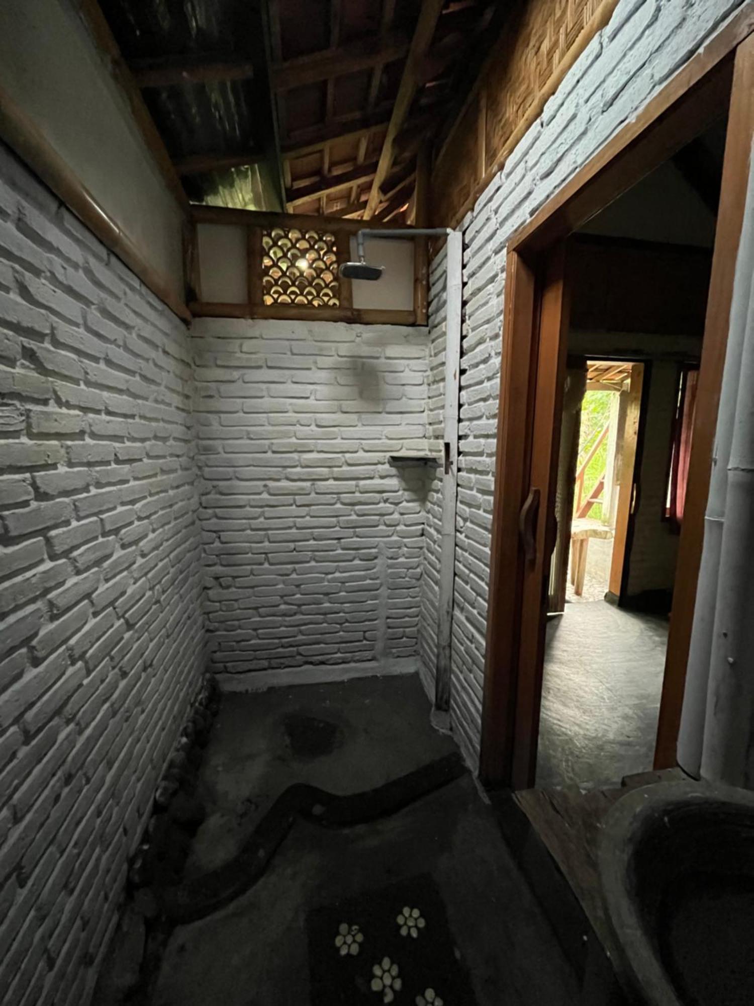 Апартаменти Ayolah Surf House &Surf Camp Jembrana  Екстер'єр фото